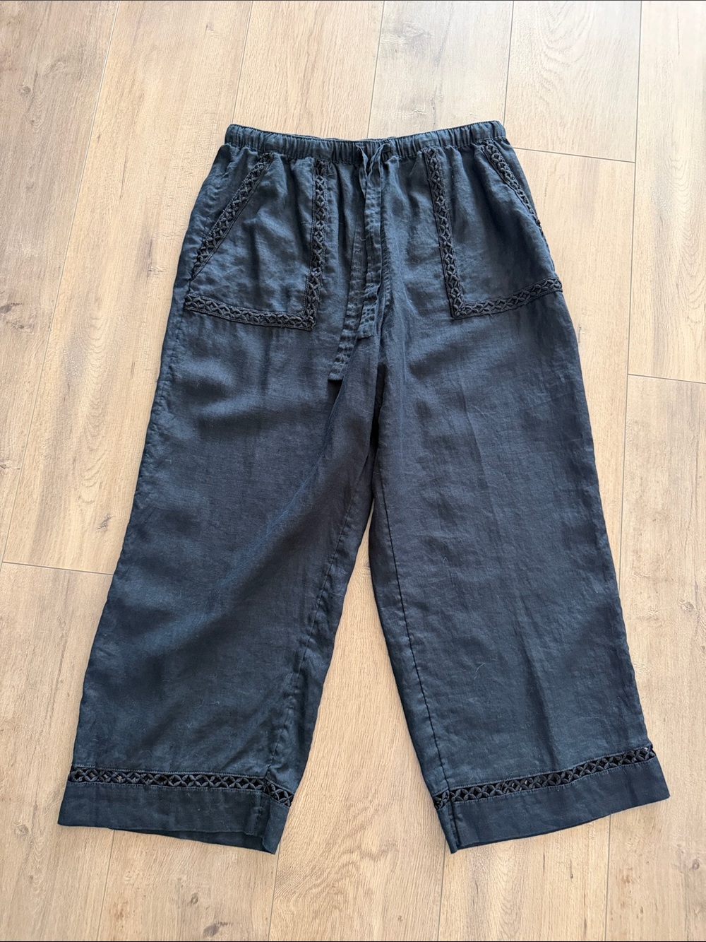 Joie Women's 100% Linen Wide Leg Cropped Pants Size L Black Boho Crochet Pull-On